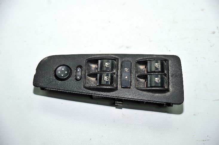 500 AİLESİ ÇIKMA YEDEK PARÇA FİAT ÇIKMA YEDEK PARÇA   (181)LİNEA CAM DUGMESI